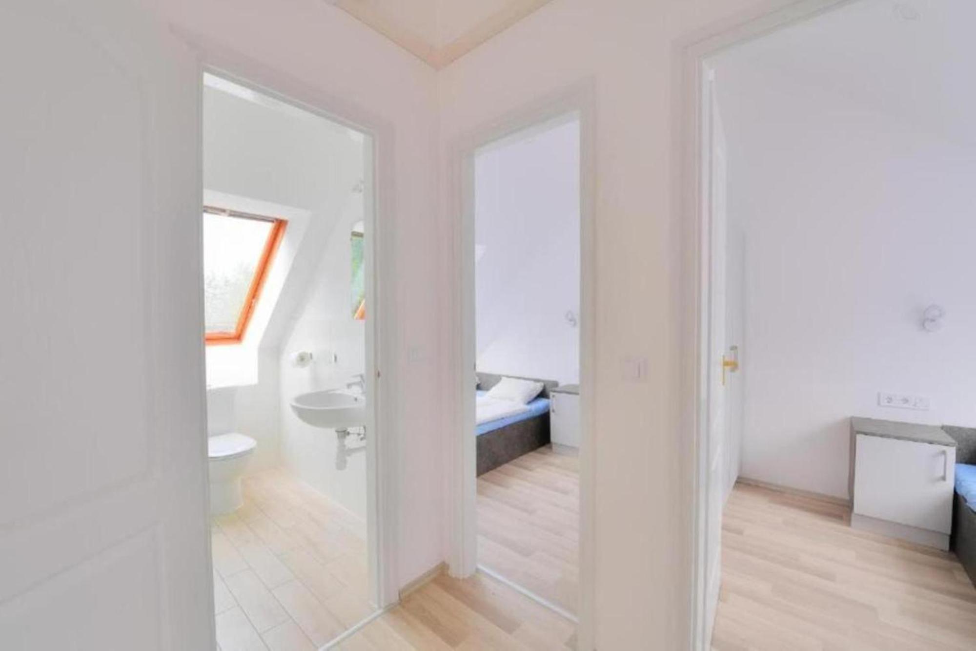 Oliver Inn Balatonlelle Exterior foto